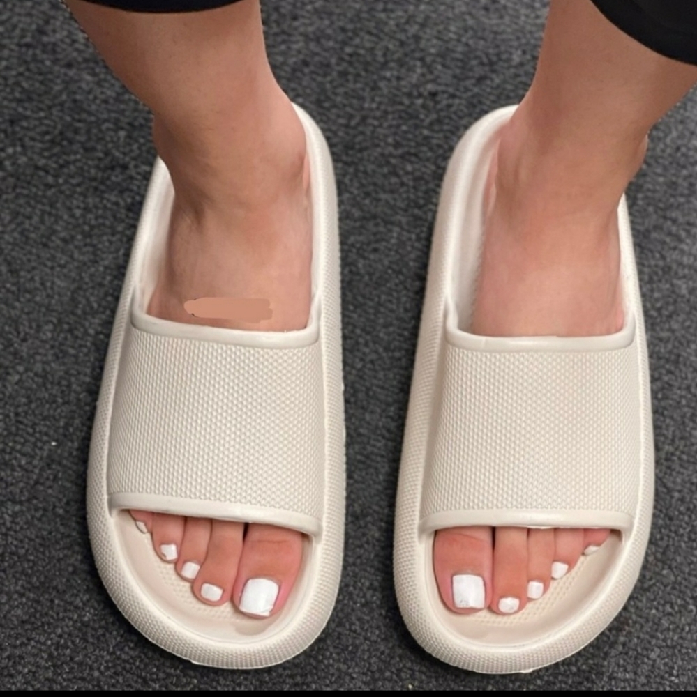 Bone Cloud Insole Pillow Slides - image 1